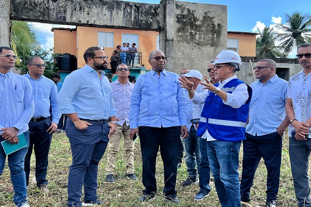 Infraestructura Escolar reinicia construcción de Liceo Experimental y extensión UASD en Bayaguana, Monte Plata tras más de 10 años paralizado