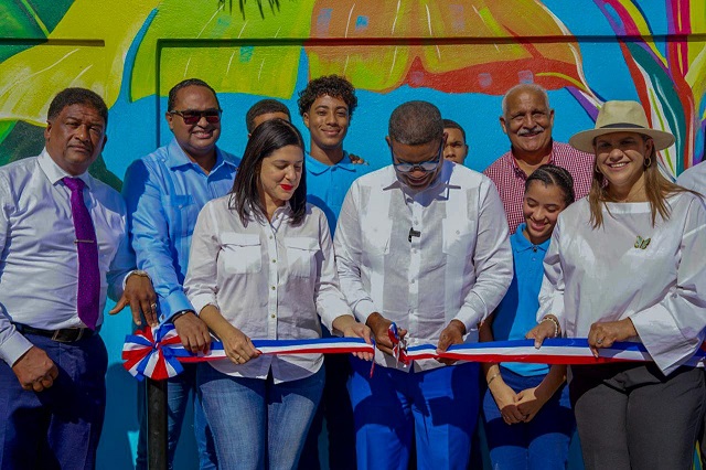 Propeep entrega dos Paseos de los Colores en Villa Tapia que rinden homenaje a las hermanas Mirabal y su cultura