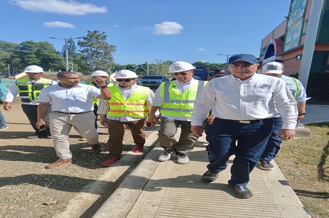 Navidad en las Aulas 24/7 y construcción de nuevos planteles escolares avanzan a buen ritmo en Dajabón y Santiago Rodríguez