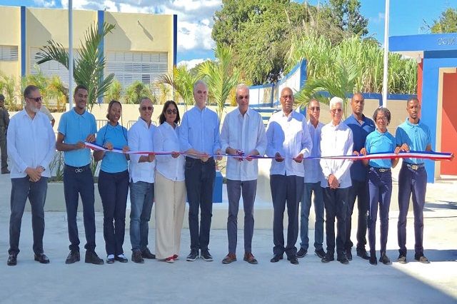 Presidente Abinader inaugura Liceo Experimental de la UASD en Elías Piña tras 12 años paralizado