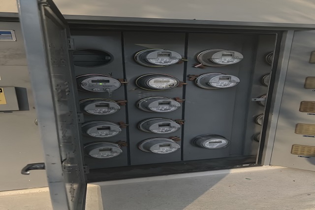 Edesur alerta sobre manipulación de medidores que deja sin luz a comunidades enteras