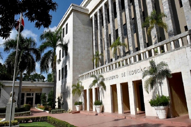 Grupo de Medios J&N Comunicaciones exige al MINERD crear un «Banco de Reserva» con docentes graduados para cubrir licencias médicas